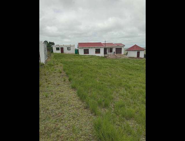 3 BEDROOM HOUSE FOR SALE IN LUSIKISIKI